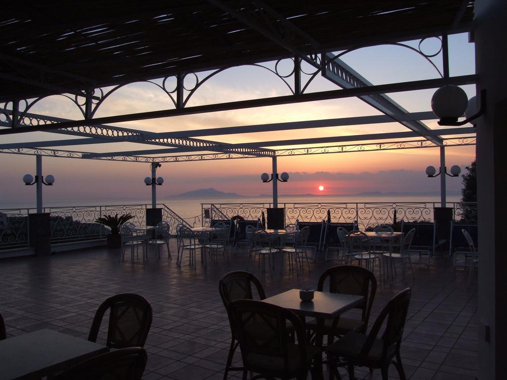 Hotel Dania Sorrento Eksteriør bilde