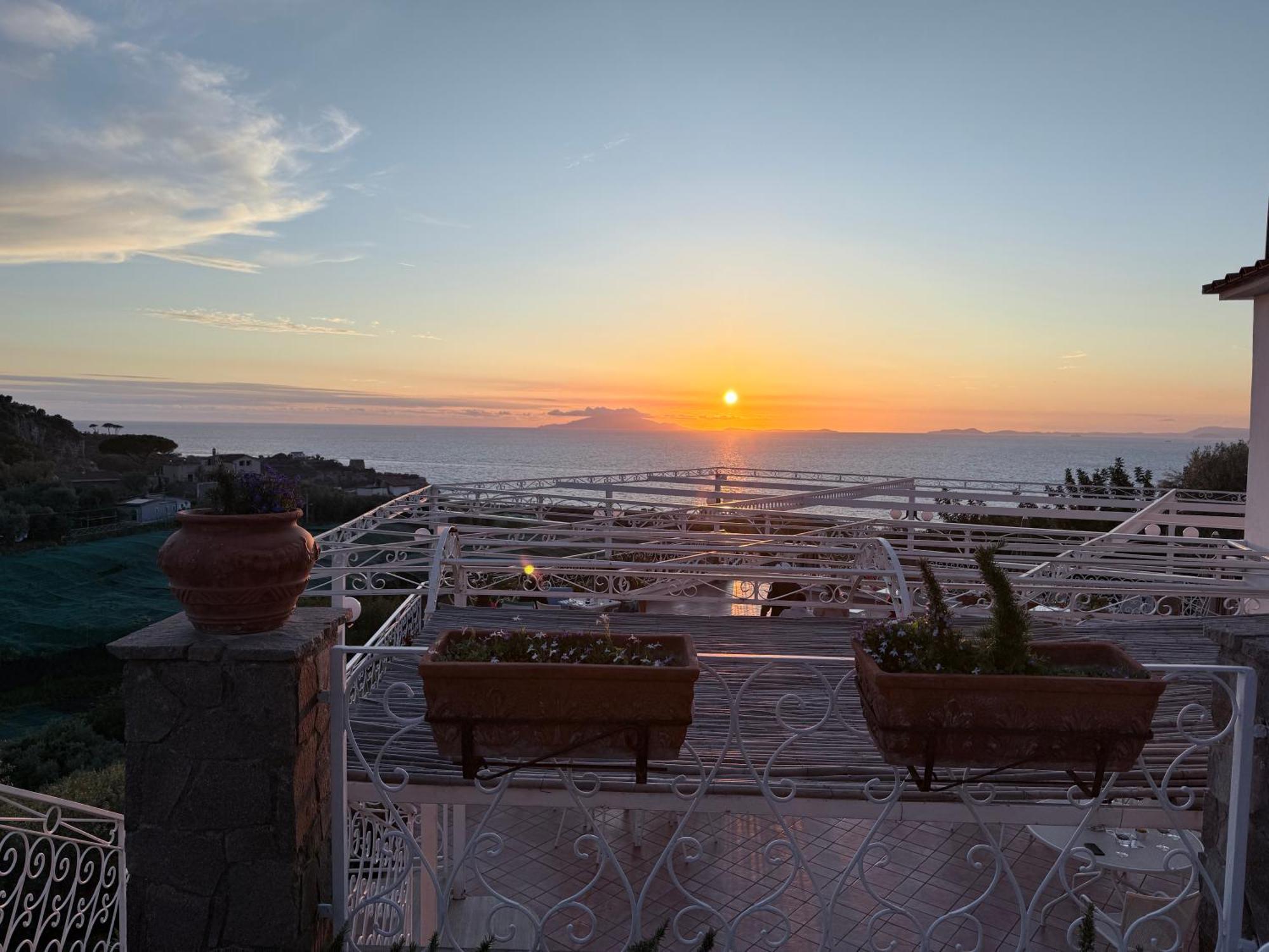 Hotel Dania Sorrento Eksteriør bilde