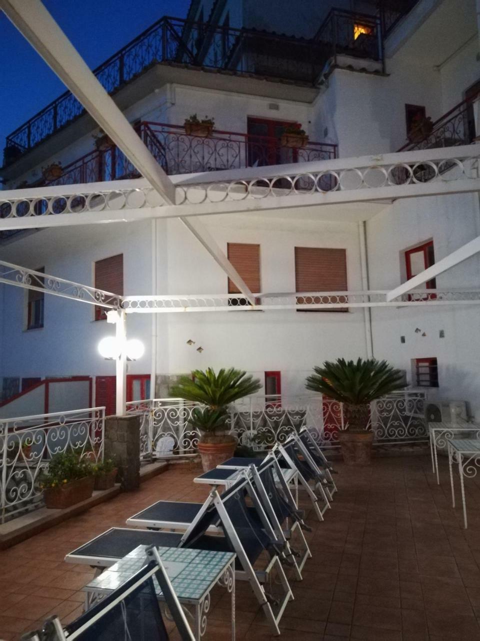 Hotel Dania Sorrento Eksteriør bilde