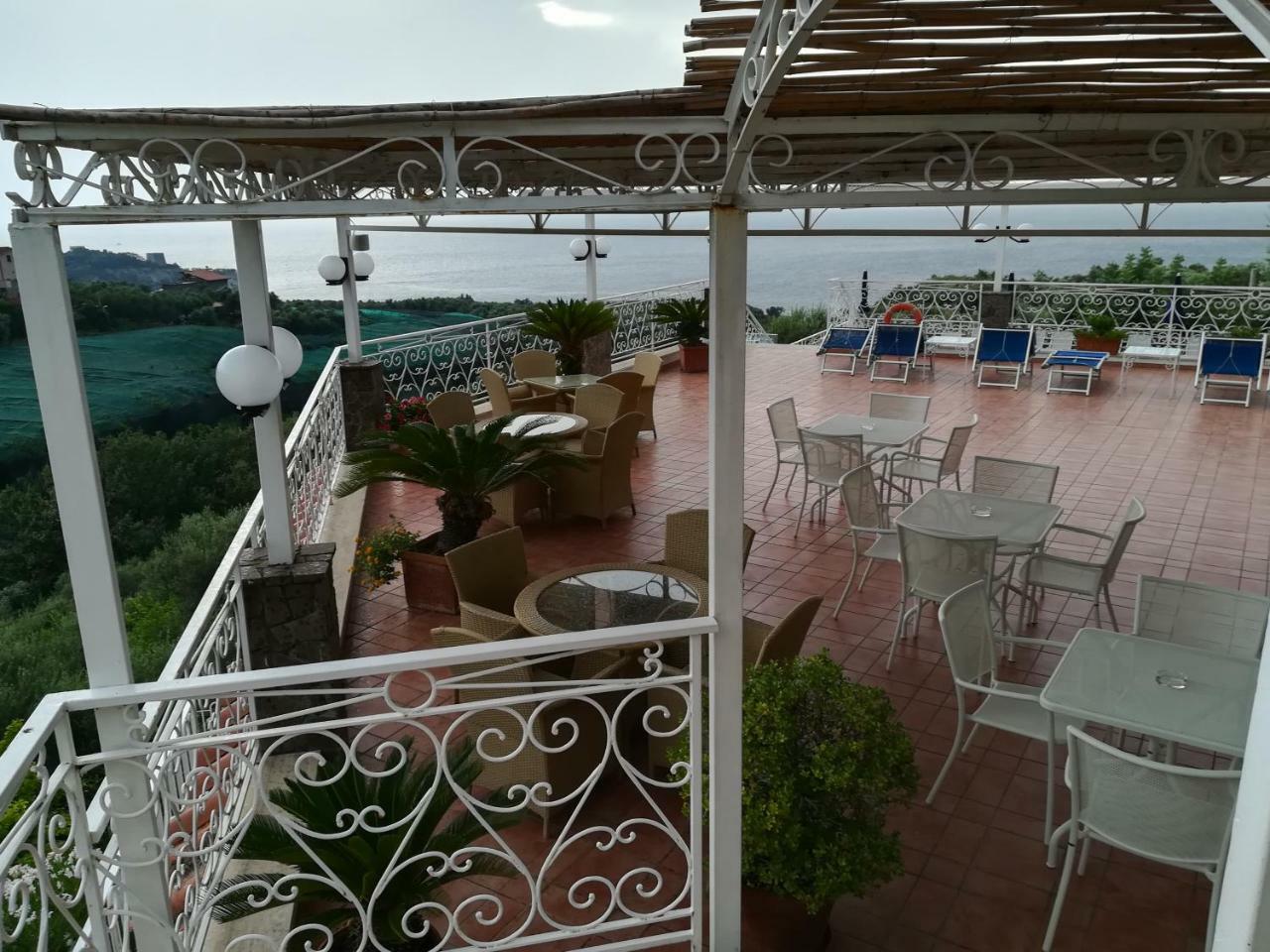 Hotel Dania Sorrento Eksteriør bilde