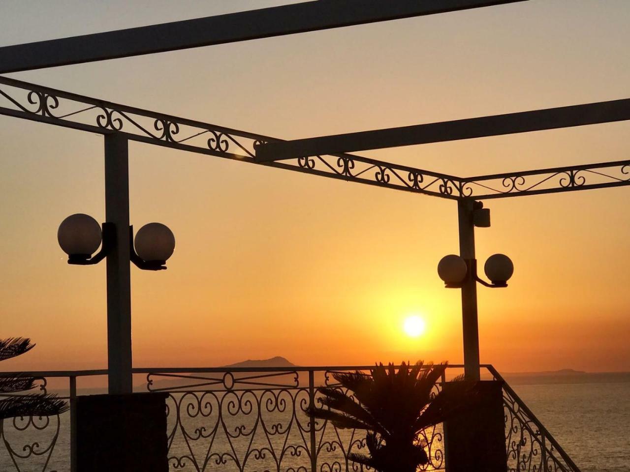 Hotel Dania Sorrento Eksteriør bilde