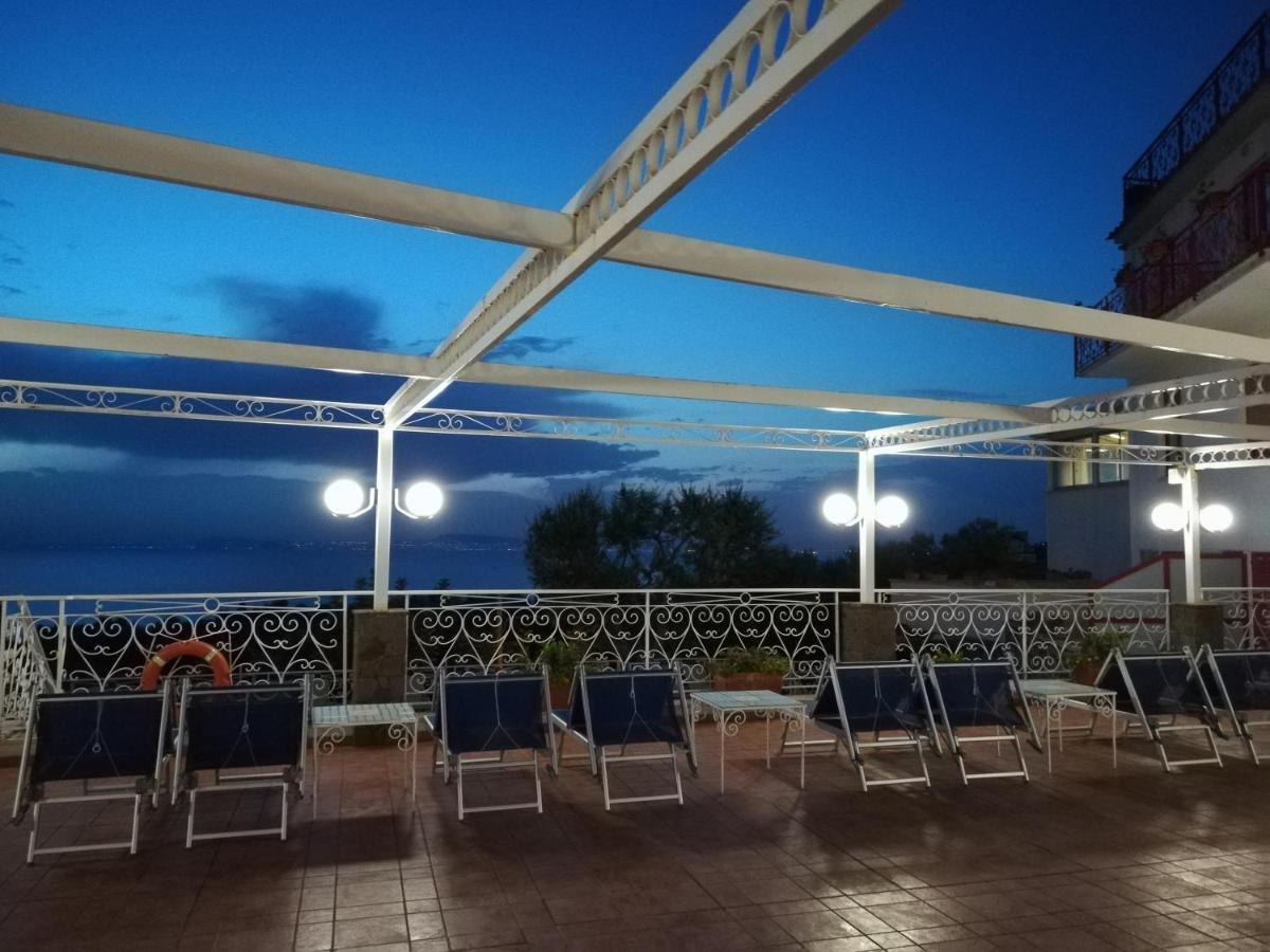 Hotel Dania Sorrento Eksteriør bilde